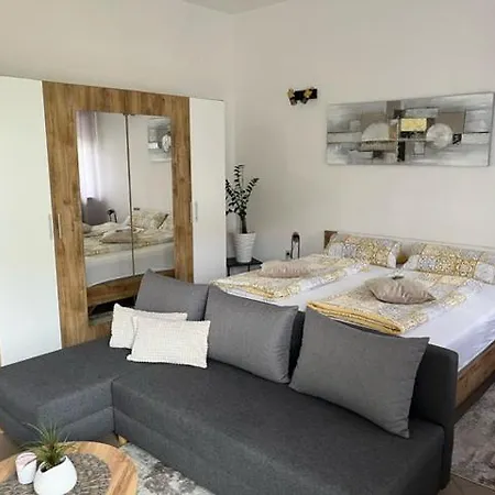 Laura Apartment