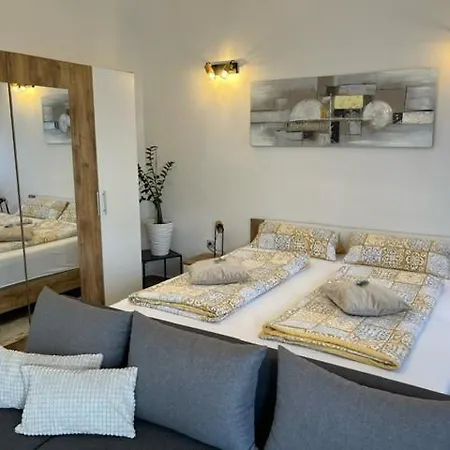 Laura Apartmán
